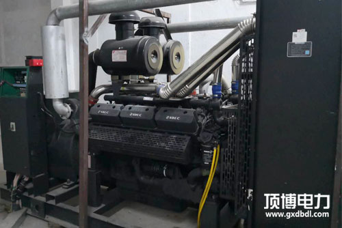 諸多發(fā)電機組故障實例告訴我們，機油濾清器影響機油壓力